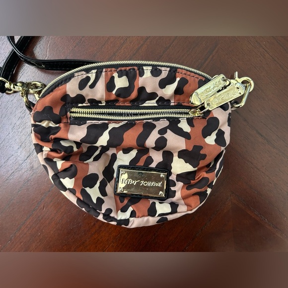 Betsey Johnson Camouflage Crossbody Bag - Picture 3 of 7